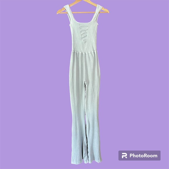 Free People Movement Good Karma Flared Onesie Ice Grey Size XS/Small NEW - Picture 3 of 8